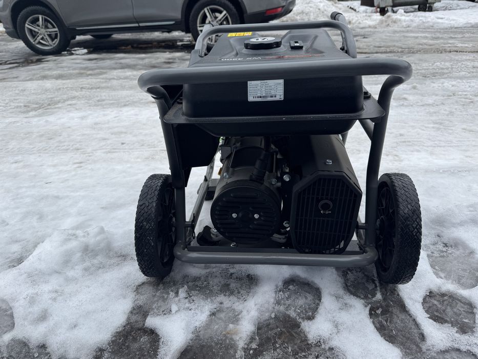 Продам генератор Pramac WX3200