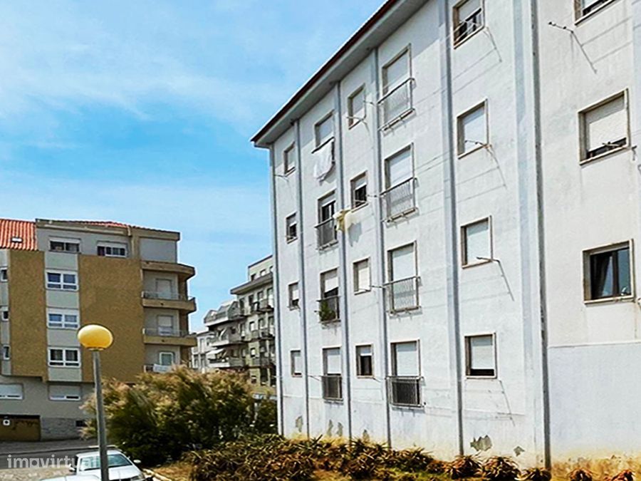Pequeno T2, renovação total com qualidade, centro de Caldas da Rainha