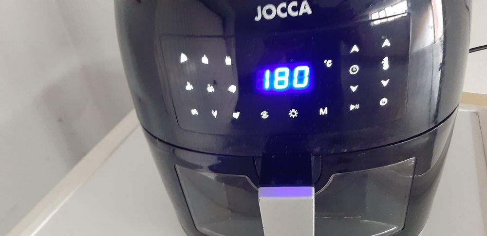Fritadeira elétrica  a funcionar muito bem