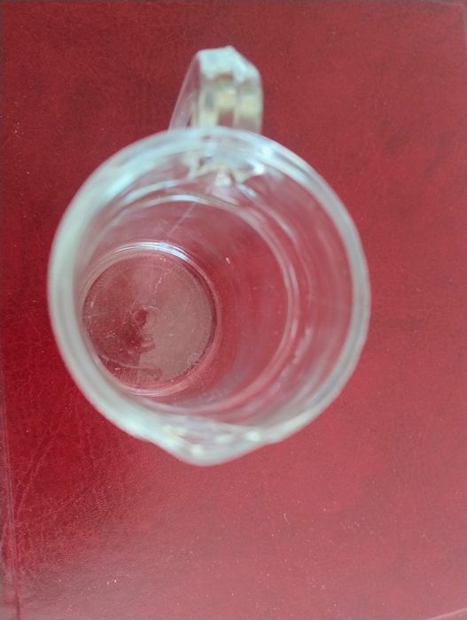 Mlecznik szklany wysokość 13 cm