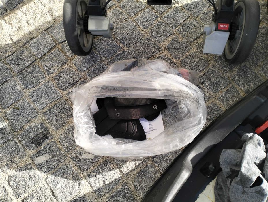 Carrinho de bebé, Baby Coque e Base para Carro Chicco