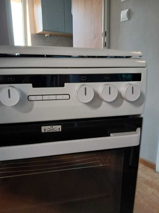 Amica kuchenka gazowo elektryczna cztero palnikowa