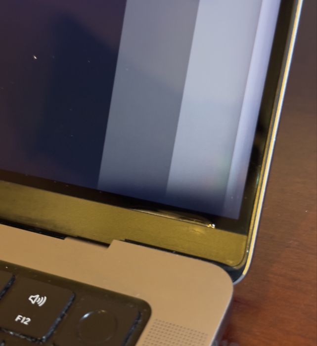 Macbok pro 14 M2 pro (12/19) 16Gb 1Tb - uszkodzona matryca