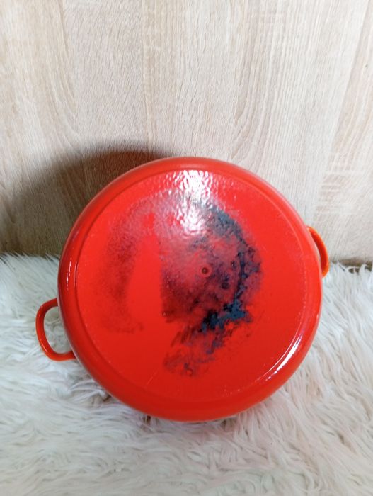 Żeliwny garnek średnica 26cm.