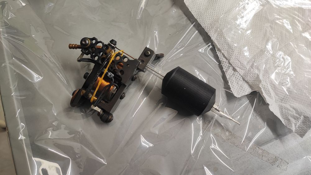 2 máquinas de tatuar Domingos Ramalho de Bobines