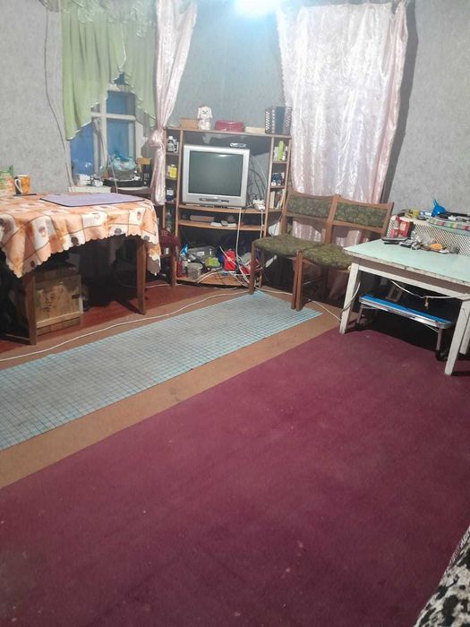 Продам хату в селі Новоандріївка Камянецький р. Кіровоградська обл