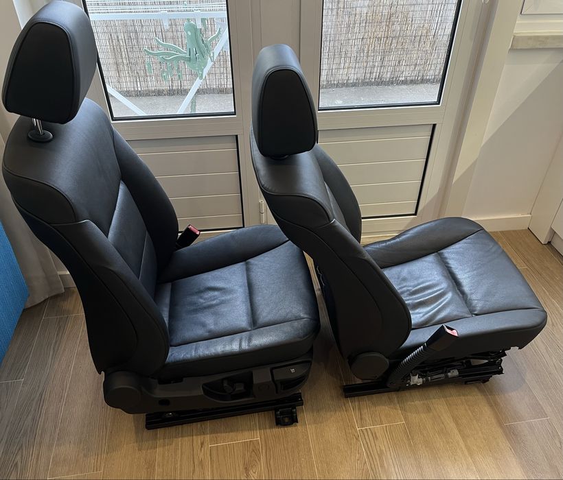 Jogo de Bancos em Pele Preto BMW E60