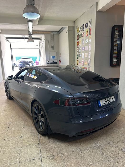 Tesla Model S Performance