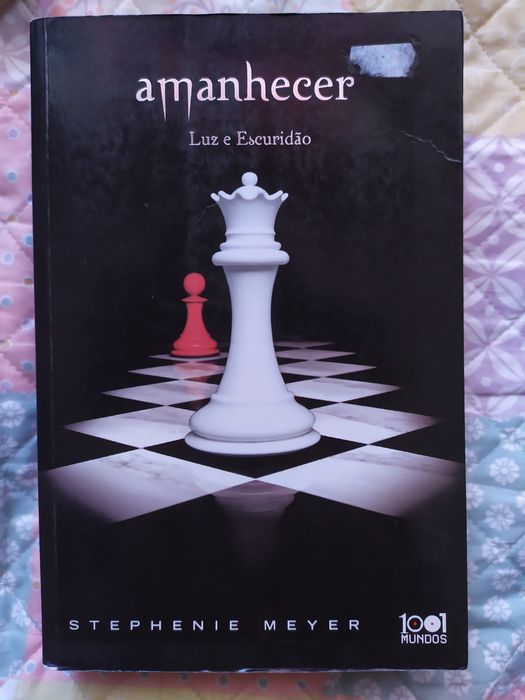 Livros da saga "Crepúsculo" de Stephenie Meyer