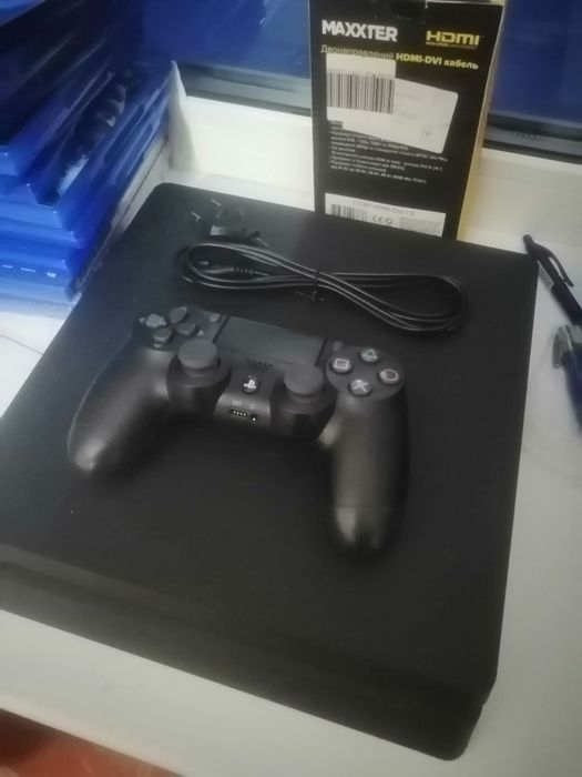 Продам PlayStation 4 Slim 500Gb