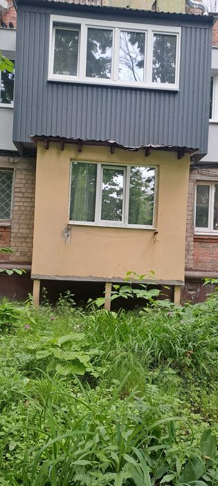 Сдам гостинку  с удобствами, метро  Армейская  3 мин.