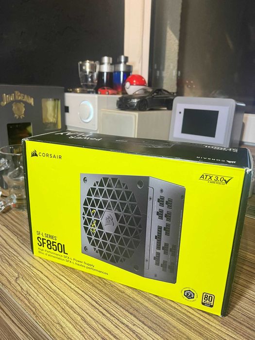 SF850L - Zasilacz do PC firmy Corsair, 80 PLUS GOLD, nieużywany