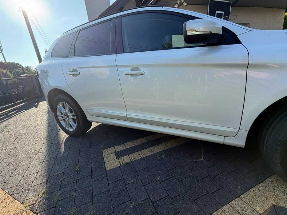 Volvo XC 60 D4 - 181 KM biała perła -