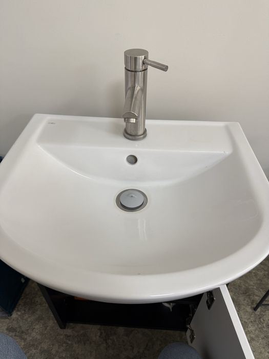 Раковина з тумбочкою