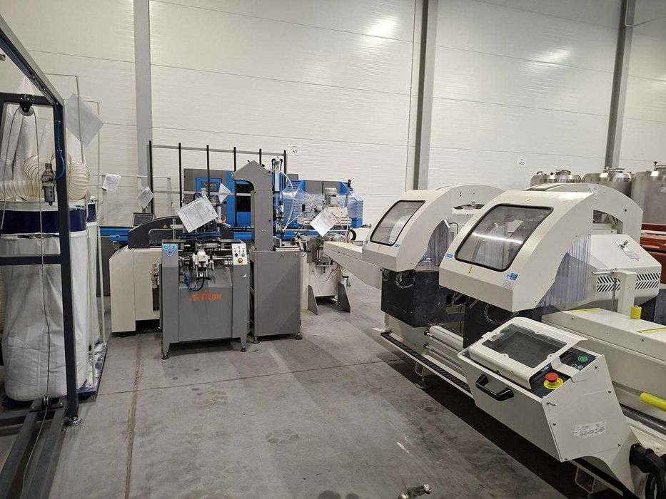 Zestaw urządzeń do produkcji okien PCV