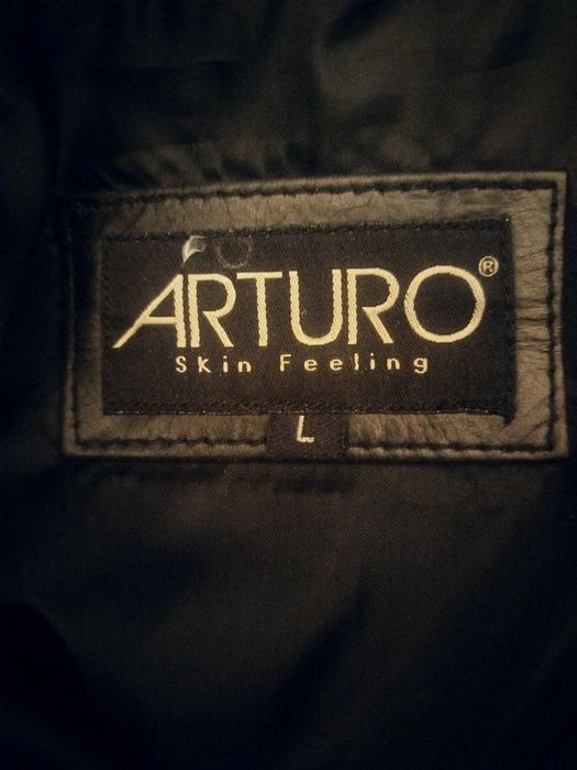 Casaco em Pele Preto