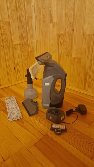 Акумуляторний віконний пилосос  Karcher WVP 10