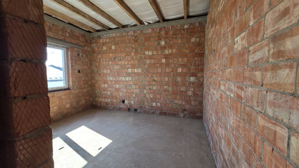 Продається готовий ТАУН ХАУС з міськими комунікаціями вул. Спортивна