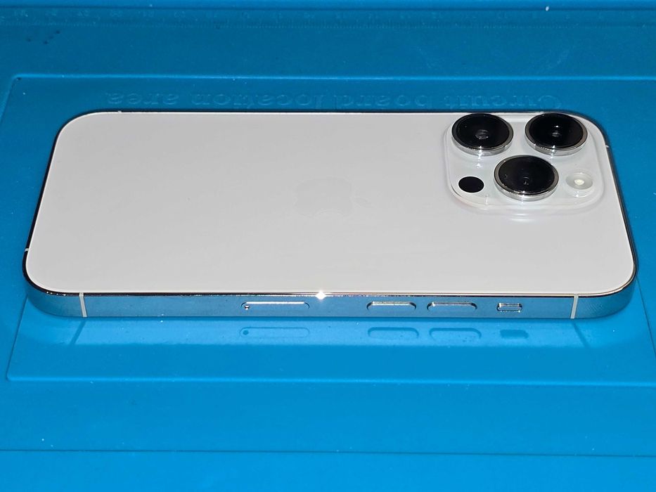Używany - Apple iPhone 14 Pro 128GB Srebrny - GSM Baranowo
