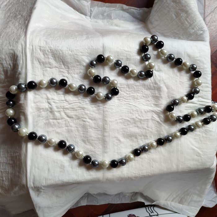 Colar pérolas tricolor