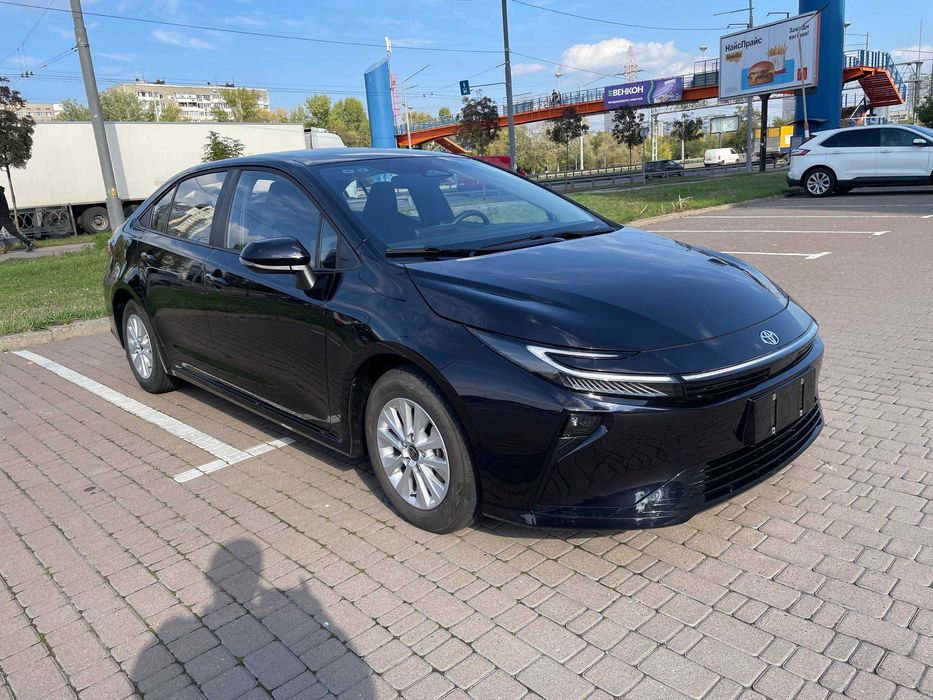 Toyota Corolla Hybrid Електромобіль