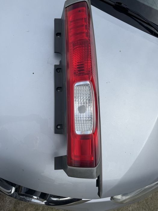 Задний правый фонарь opel vivaro, trafig