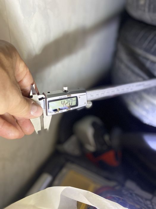 Продам 4 шины б/у Pirelli CINTURATО P7 225/60 r16