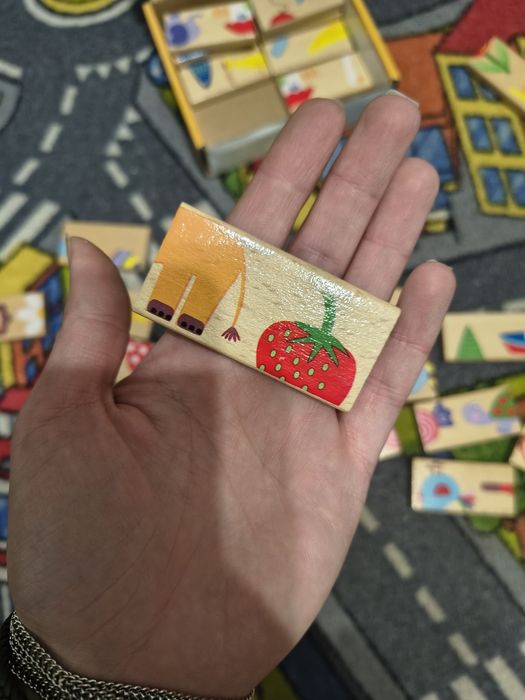 Дерев'яне дитяче доміно