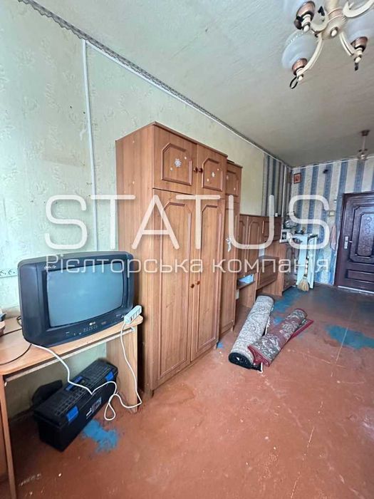 код 16267 Кімнатна в гуртожитку, цегляний будинок