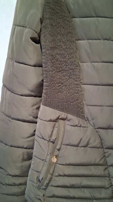 Kurtka damska w kolorze oliwkowym