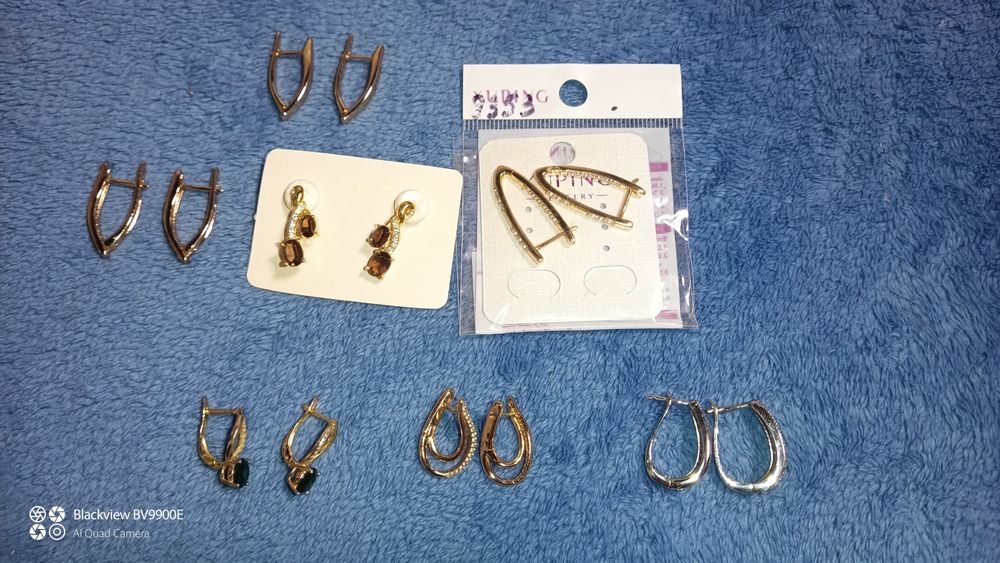 Сережки бижутерия одним лотом