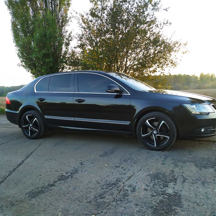 Шкода Суперб 2.0 ТДI Авт. 6 ст 2014 Седан.