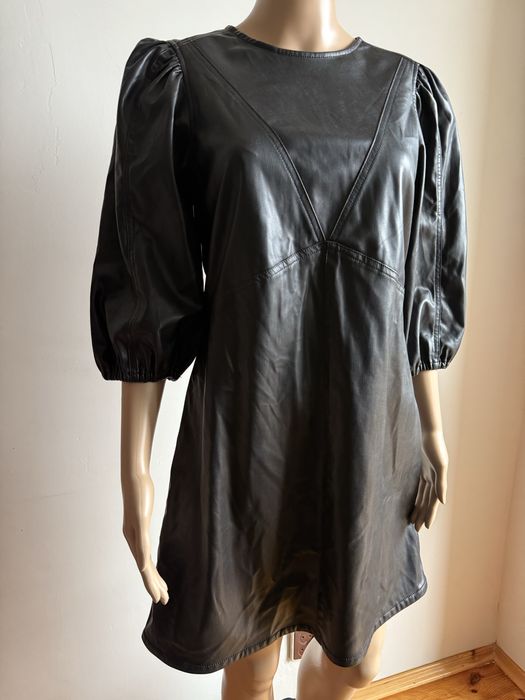 Sukienka a’la skórzana czarna h&m L