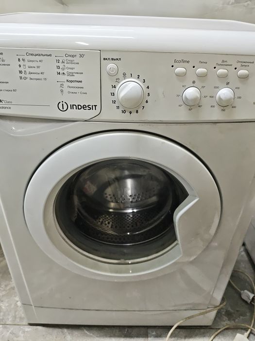 Пральна машинка Indesit