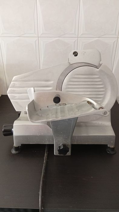 Fiambreira para vender