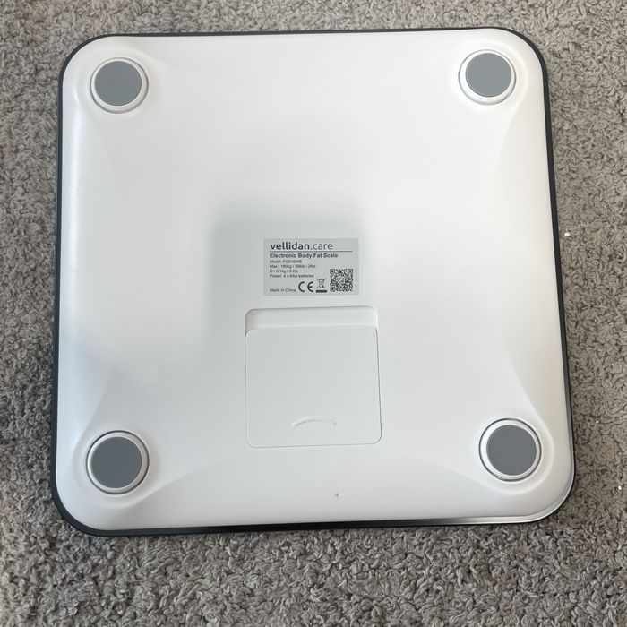 Vellidan.care Waga łazienkowa z analiza ciała SMART