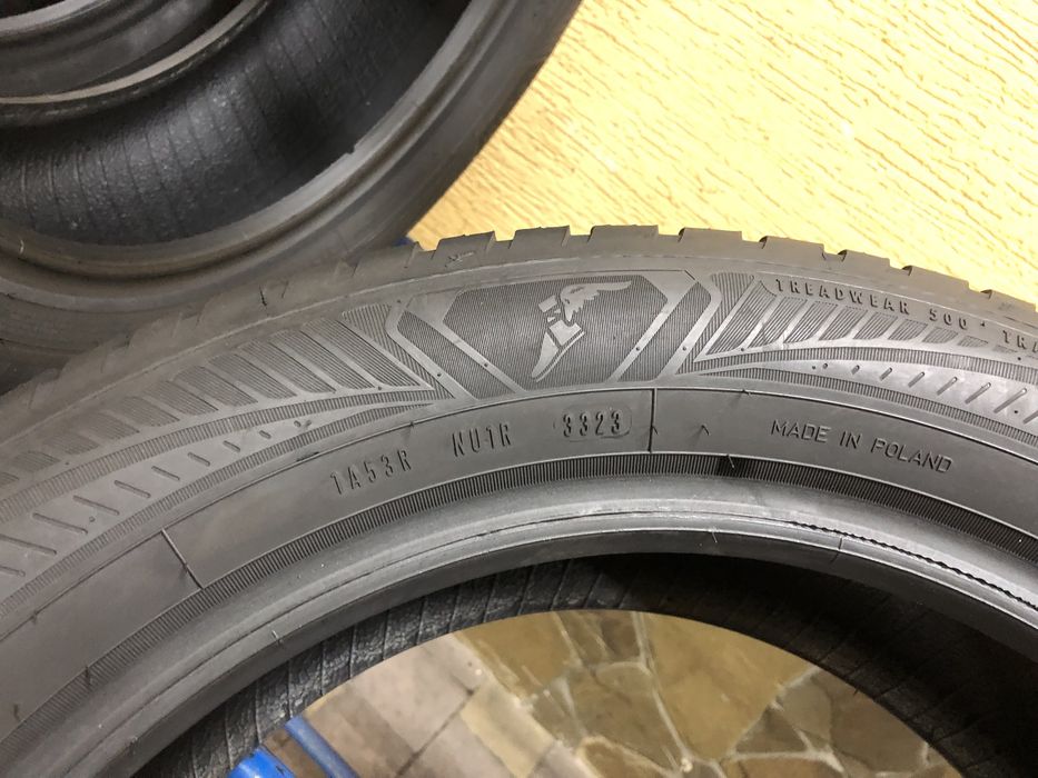 Всесезонні шини 215/55 R17 (98W) GOODYEAR