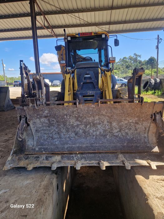 Retroescavadora Komatsu wb93