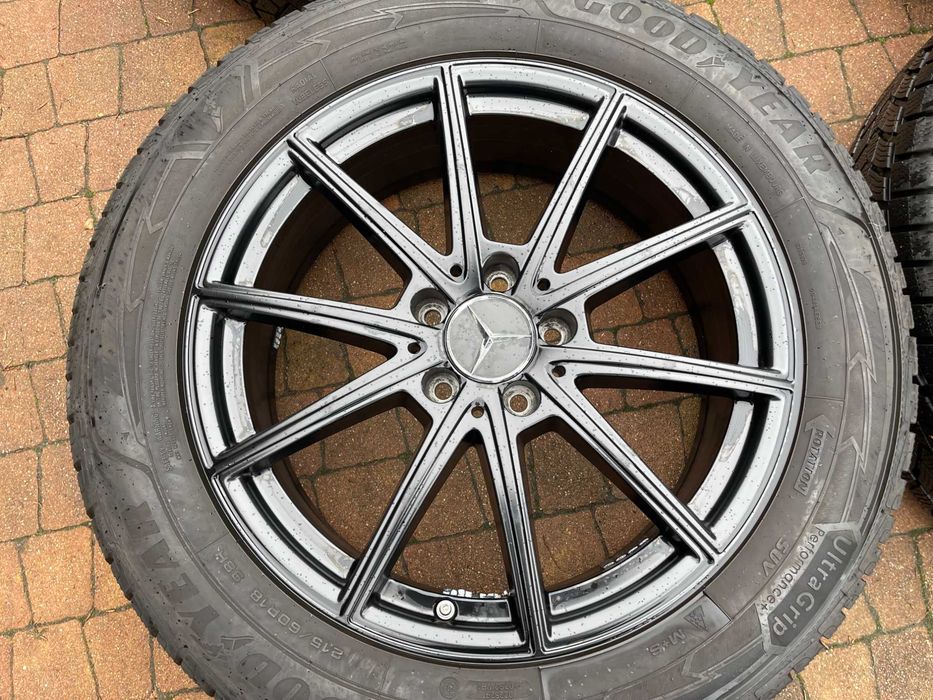 3970. Koła zimowe Mercedes GLA EQA 5x112 oryginalne czarne 215/60/18