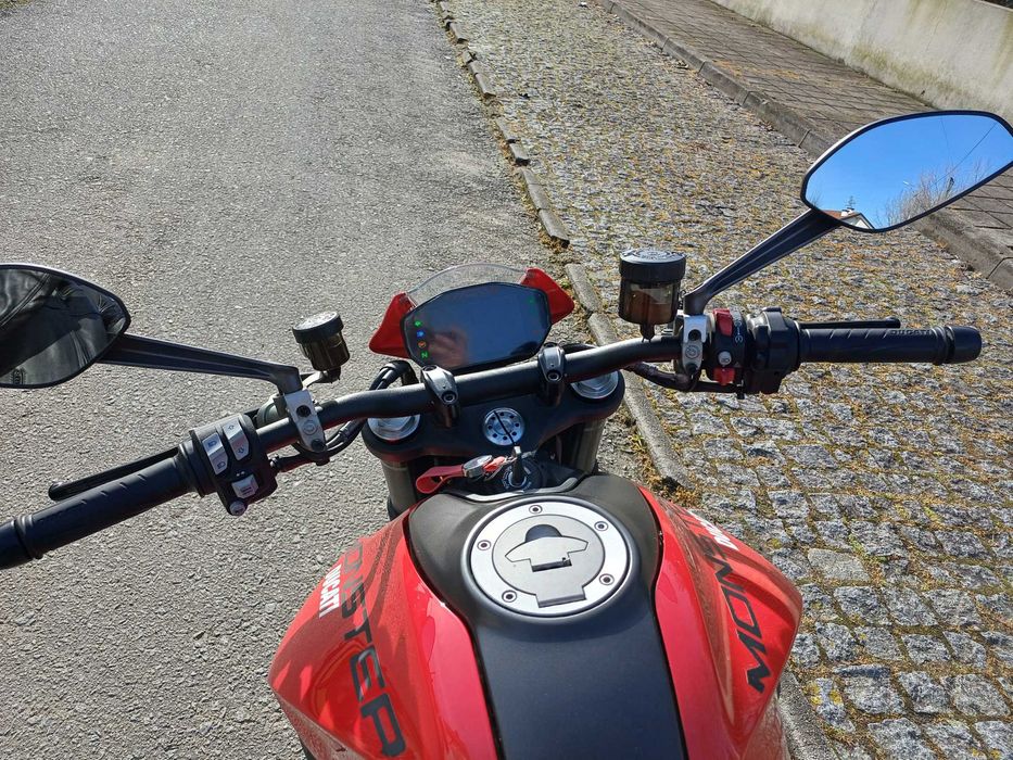 Ducati Monster Plus 937 full termignoni