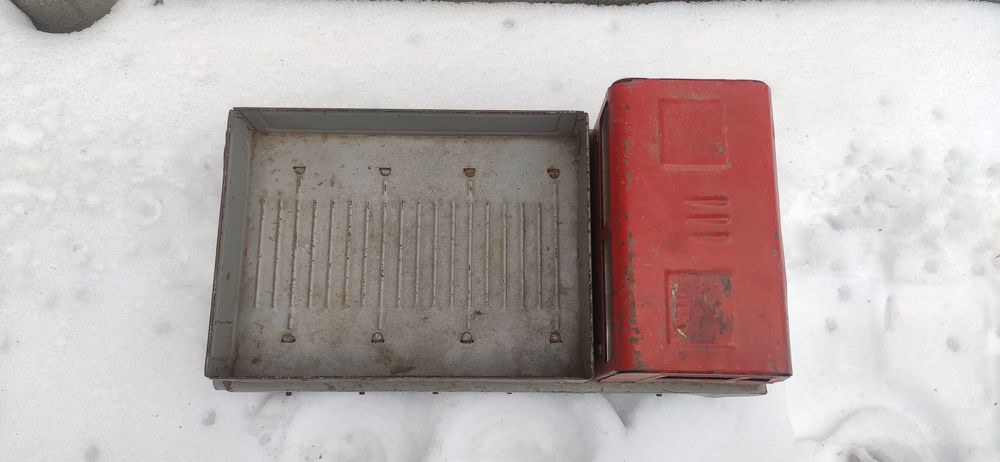 Советская электромеханическая игрушка тягач-вездеход "Геолог"