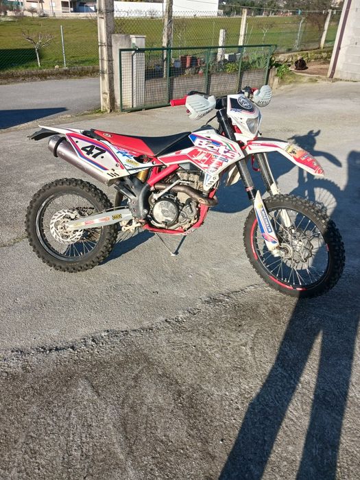 Vendo beta 450 enduro, matriculada 2011