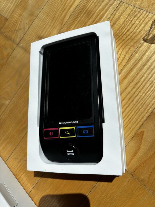 Eschenbach smartlux DIGITAL 165011 – elektroniczna lupa dla słabowidzących, jak nowa