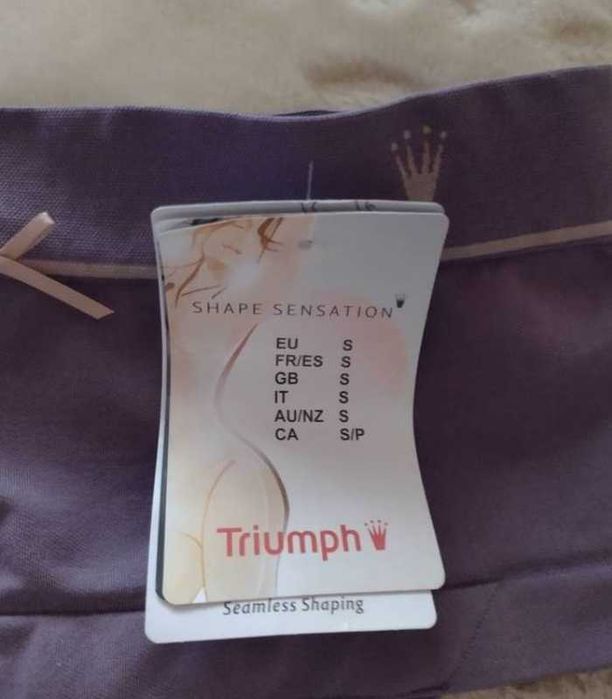(36/S) Triumph/ Ekskluzywne Majtki modelujące, stringi, NOWE