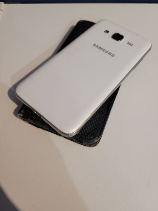 Sprzedam Samsung Galaxy J3 etui szkło