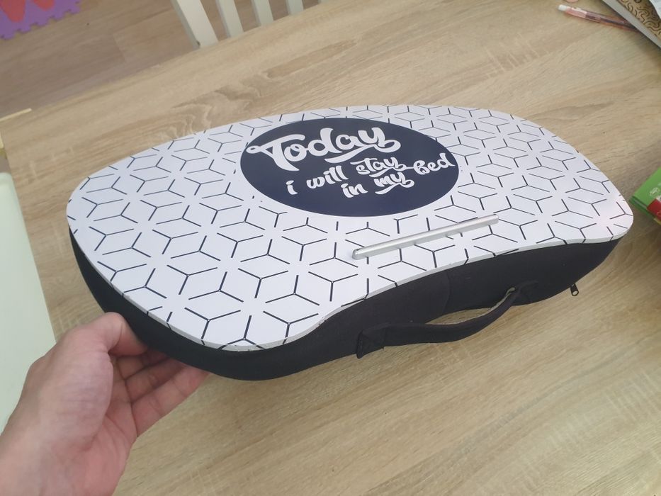 Podstawka stolik pod laptopa. Miękka do łóżka