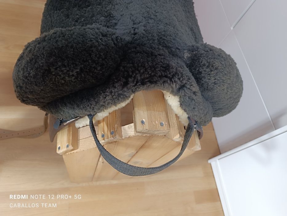 Pad do jazdy na oklep futro medyczne Christ