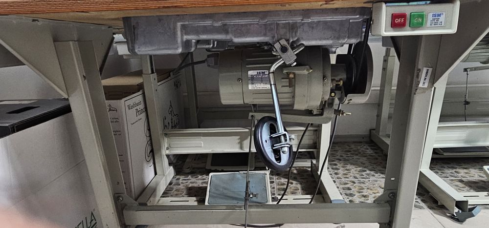 Промислова швейна машина