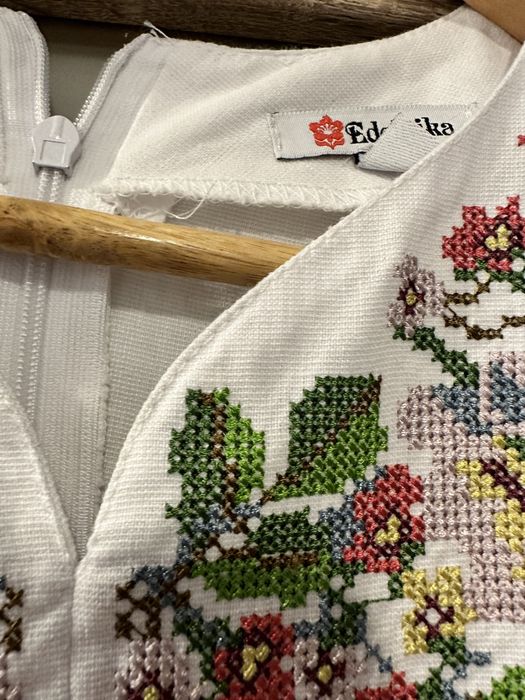 Вишите плаття едельвіка