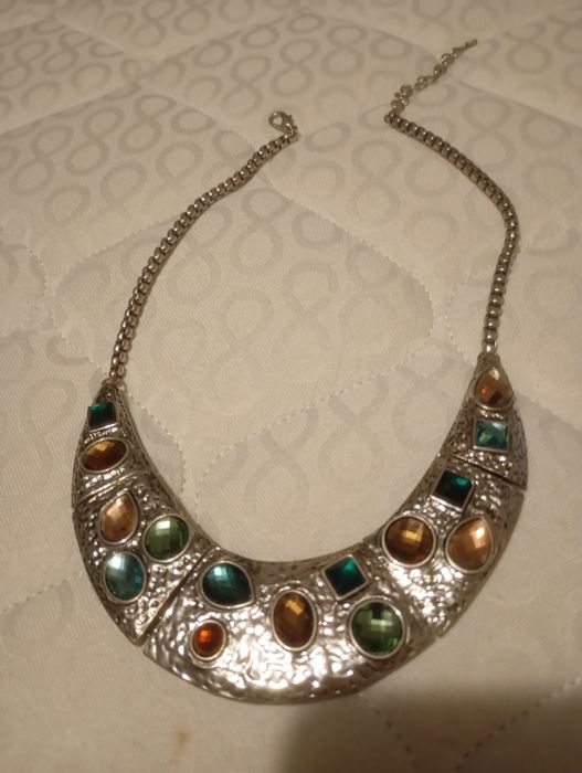 Colares várias cores